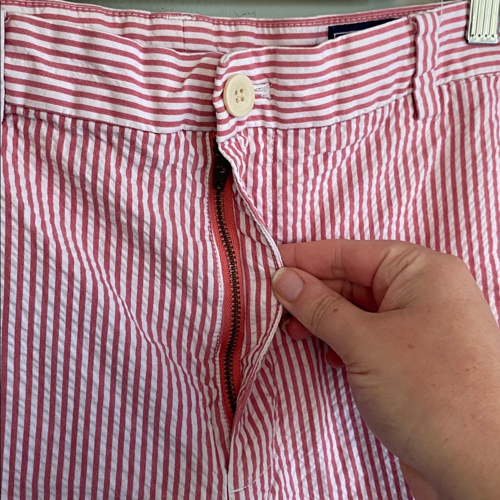 Vineyard Vines Men's Pink and White Striped Shorts Size 36 - Picture 2 of 5